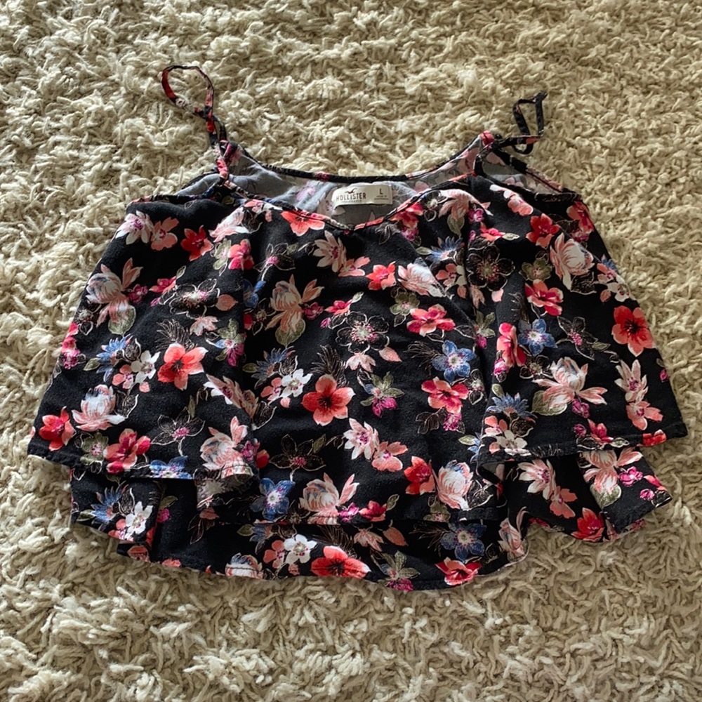 Hollister Flowy crop top size L